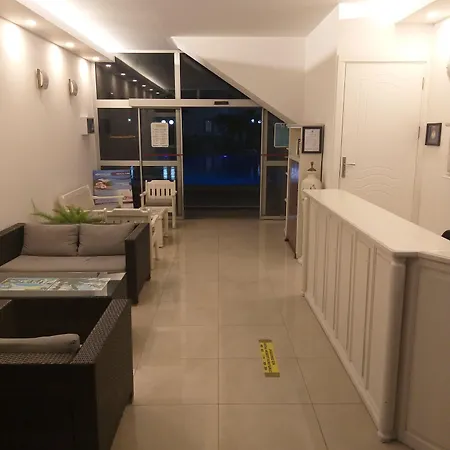 天堂公寓酒店 3* 比特兹