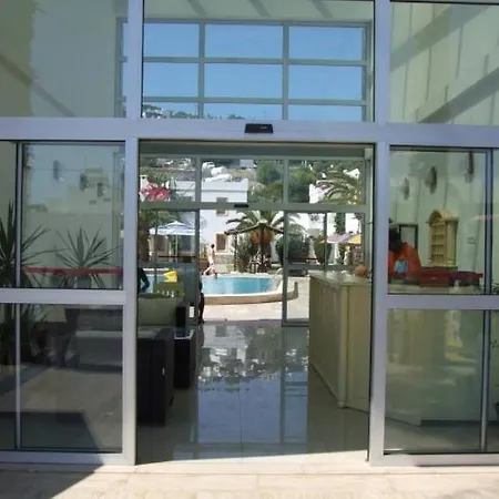 Paradise Aparthotel